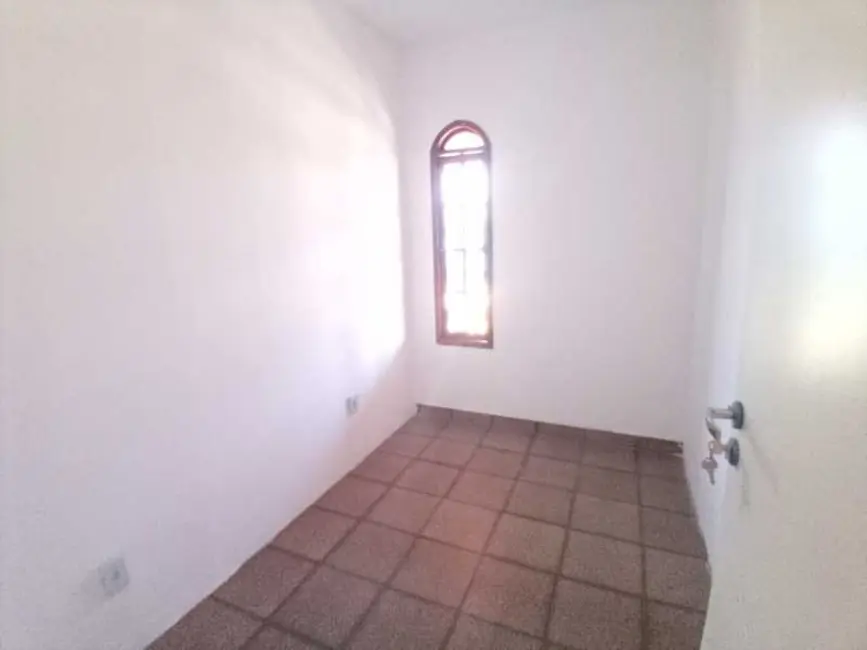 Foto 3 de Casa com 2 quartos para alugar, 70m2 em Cabo Frio - RJ