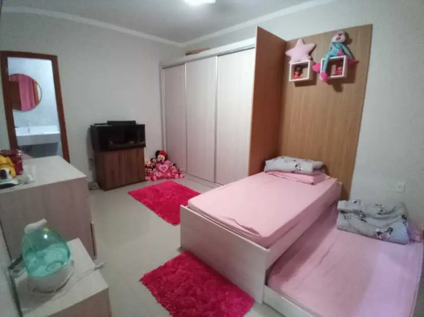 Foto 7 de Casa com 3 quartos à venda, 325m2 em Cabo Frio - RJ