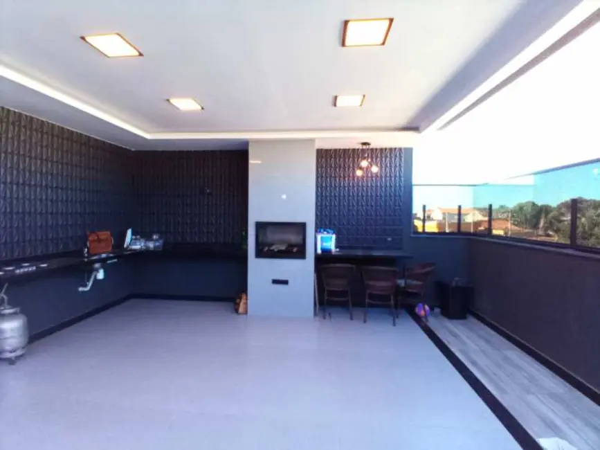 Foto 2 de Casa com 3 quartos à venda, 325m2 em Cabo Frio - RJ