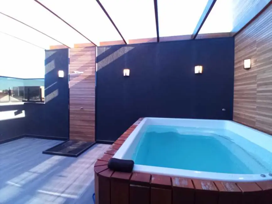 Foto 1 de Casa com 3 quartos à venda, 325m2 em Cabo Frio - RJ