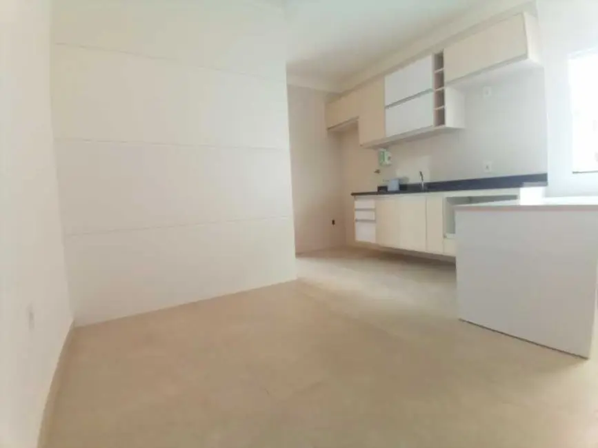 Loft / Flat com 1 quarto para alugar, 45m2 em Cabo Frio - RJ - imagem 5 Foto 5 de Loft / Flat com 1 quarto para alugar, 45m2 em Cabo Frio - RJ