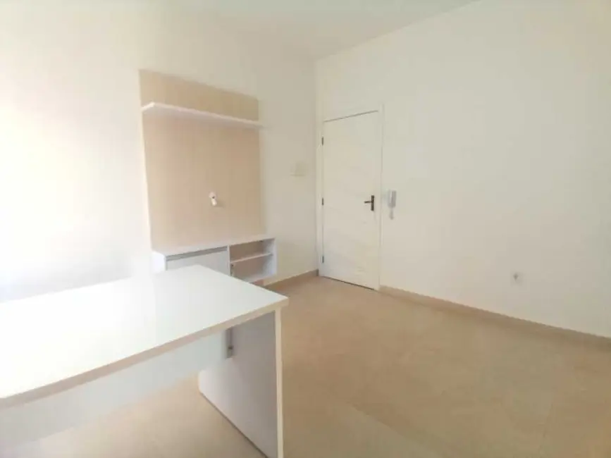 Loft / Flat com 1 quarto para alugar, 45m2 em Cabo Frio - RJ - imagem 7 Foto 7 de Loft / Flat com 1 quarto para alugar, 45m2 em Cabo Frio - RJ