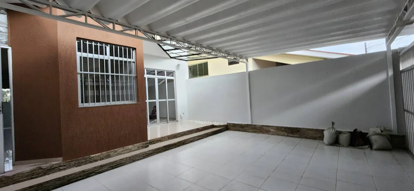 Foto 6 de Casa com 3 quartos à venda, 220m2 em Ponta Negra, Manaus - AM