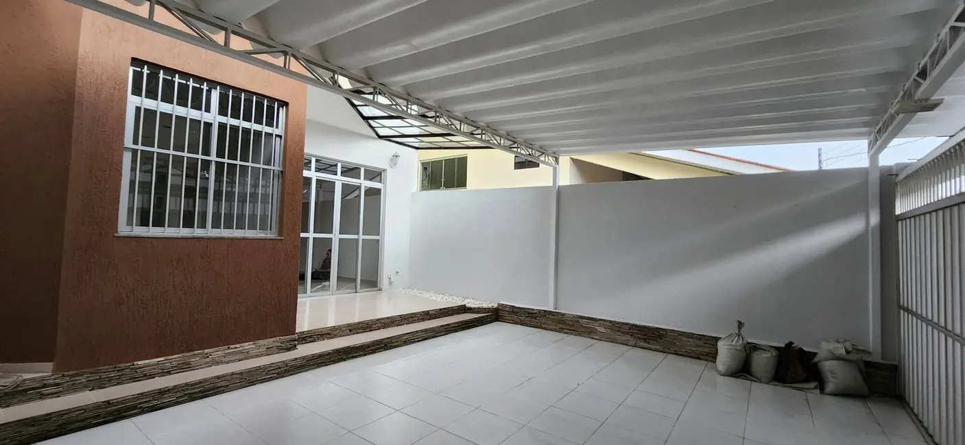 Foto 7 de Casa com 3 quartos à venda, 220m2 em Ponta Negra, Manaus - AM