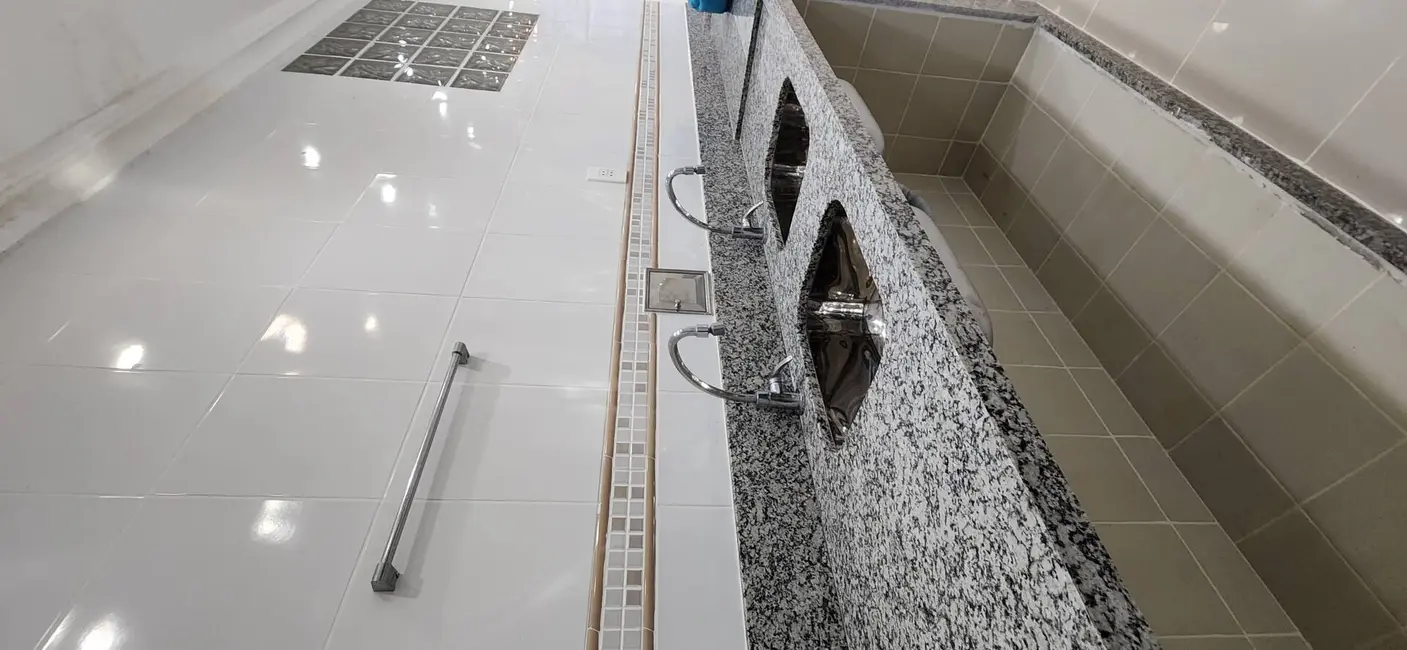 Foto 2 de Casa com 3 quartos à venda, 275m2 em Ponta Negra, Manaus - AM