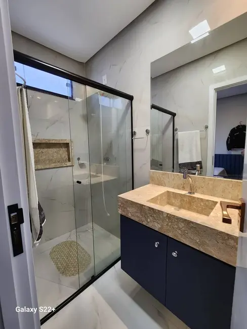 Foto 3 de Casa à venda, 300m2 em Ponta Negra, Manaus - AM