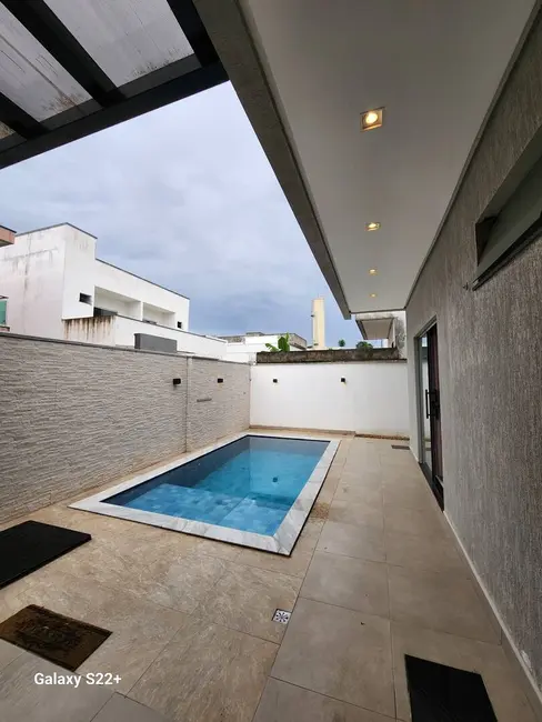 Foto 1 de Casa à venda, 300m2 em Ponta Negra, Manaus - AM