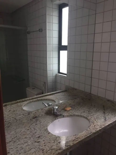 Apartamento com 3 quartos para alugar, 100m2 em Casa Forte, Recife - PE - imagem 4 Foto 4 de Apartamento com 3 quartos para alugar, 100m2 em Casa Forte, Recife - PE