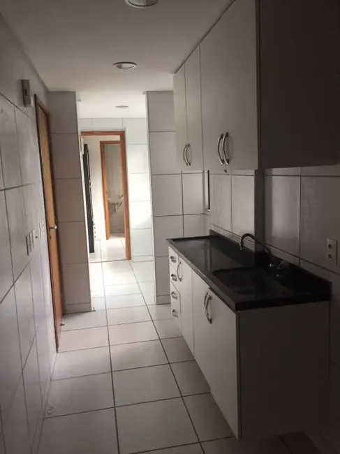 Apartamento com 3 quartos para alugar, 100m2 em Casa Forte, Recife - PE - imagem 6 Foto 6 de Apartamento com 3 quartos para alugar, 100m2 em Casa Forte, Recife - PE