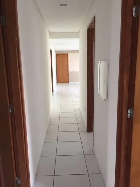 Apartamento com 3 quartos para alugar, 100m2 em Casa Forte, Recife - PE - imagem 8 Foto 8 de Apartamento com 3 quartos para alugar, 100m2 em Casa Forte, Recife - PE