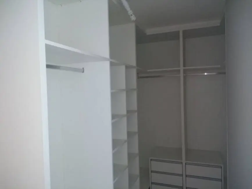 Apartamento com 4 quartos para alugar, 147m2 em Boa Viagem, Recife - PE - imagem 7 Foto 7 de Apartamento com 4 quartos para alugar, 147m2 em Boa Viagem, Recife - PE