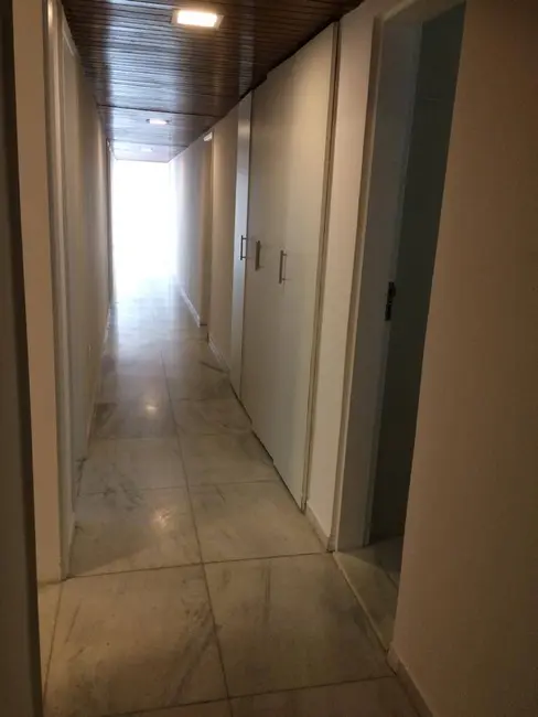 Foto 2 de Apartamento com 4 quartos para alugar, 200m2 em Boa Viagem, Recife - PE