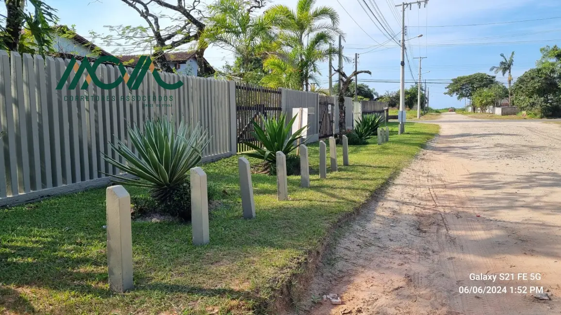 Foto 1 de Casa com 3 quartos à venda, 159m2 em Itapoa - SC