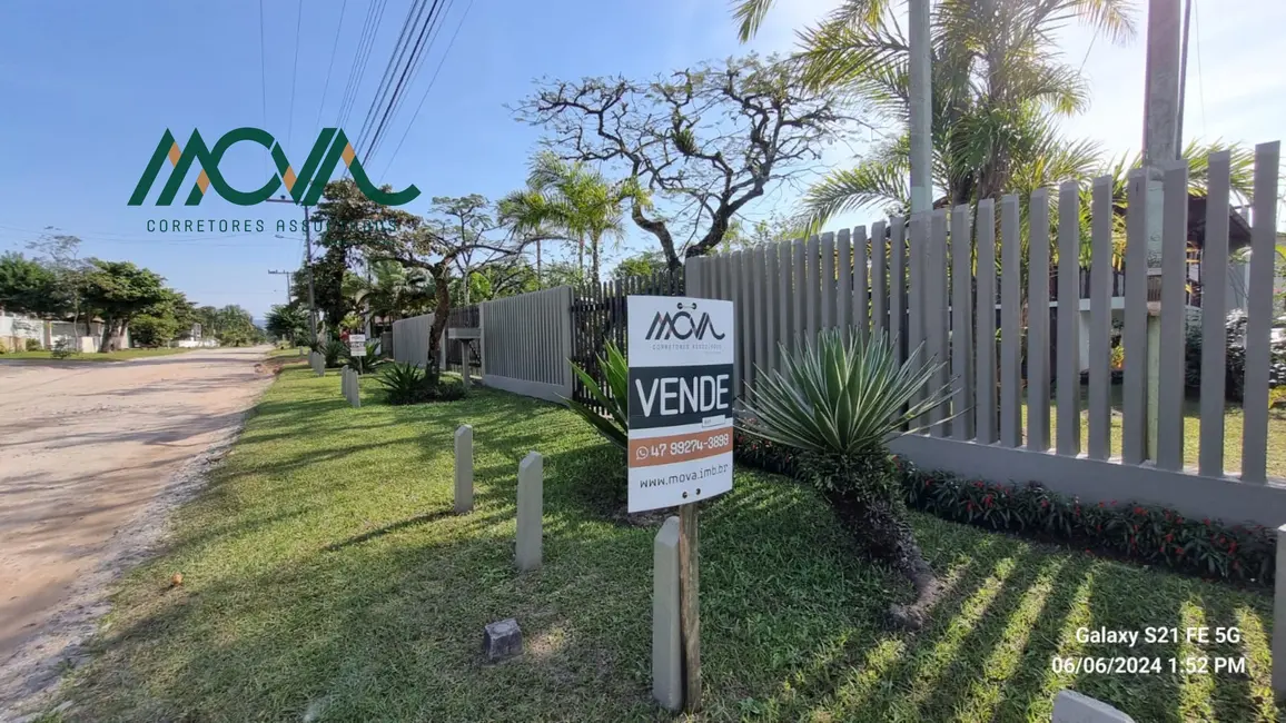 Foto 2 de Casa com 3 quartos à venda, 159m2 em Itapoa - SC