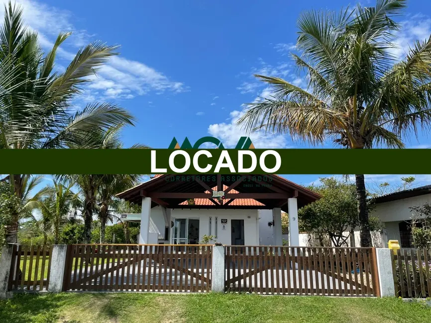 Foto 2 de Casa com 4 quartos para alugar, 200m2 em Itapoa - SC