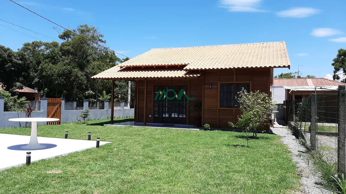 Foto 5 de Casa com 2 quartos à venda, 70m2 em Itapoa - SC