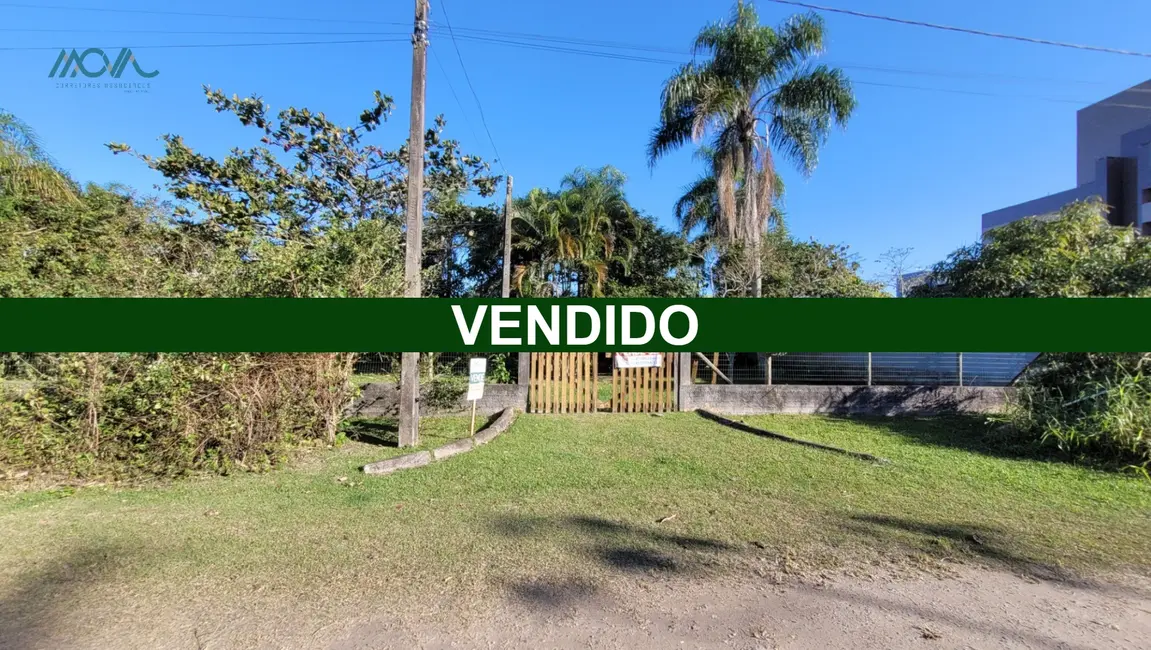 Foto 2 de Casa com 2 quartos à venda, 50m2 em Itapoa - SC