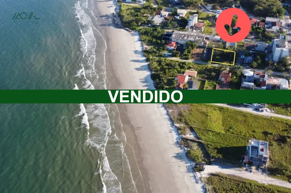 Foto 1 de Casa com 2 quartos à venda, 50m2 em Itapoa - SC