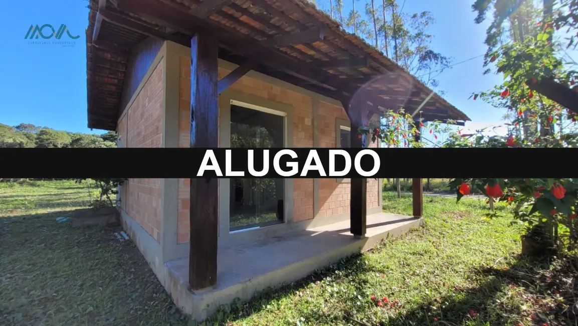 Foto 1 de Casa com 2 quartos para alugar, 45m2 em Itapoa, SC