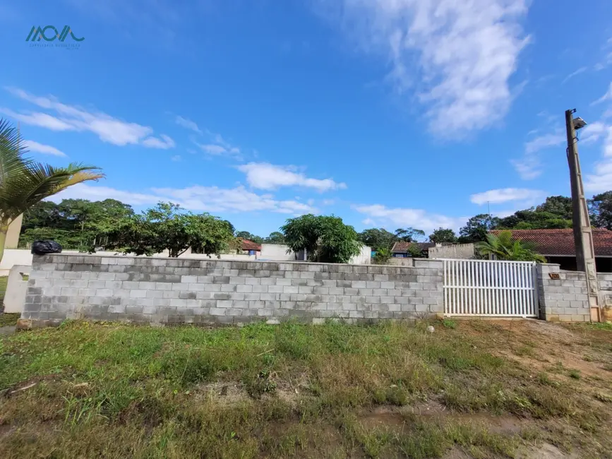Foto 1 de Terreno / Lote à venda, 375m2 em Itapoa - SC