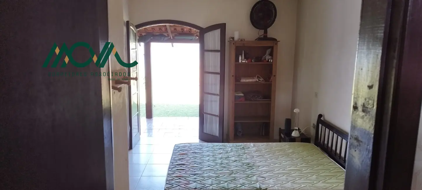 Foto 8 de Casa com 4 quartos para alugar, 149m2 em Itapoa - SC