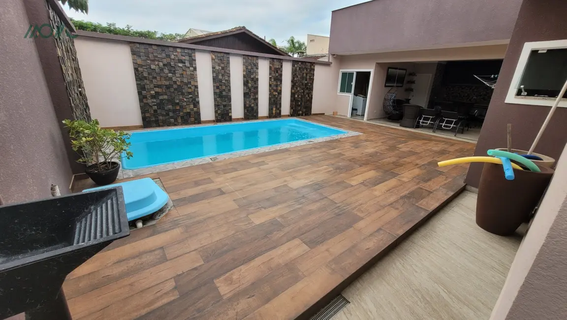 Foto 6 de Casa com 3 quartos à venda, 200m2 em Itapoa - SC