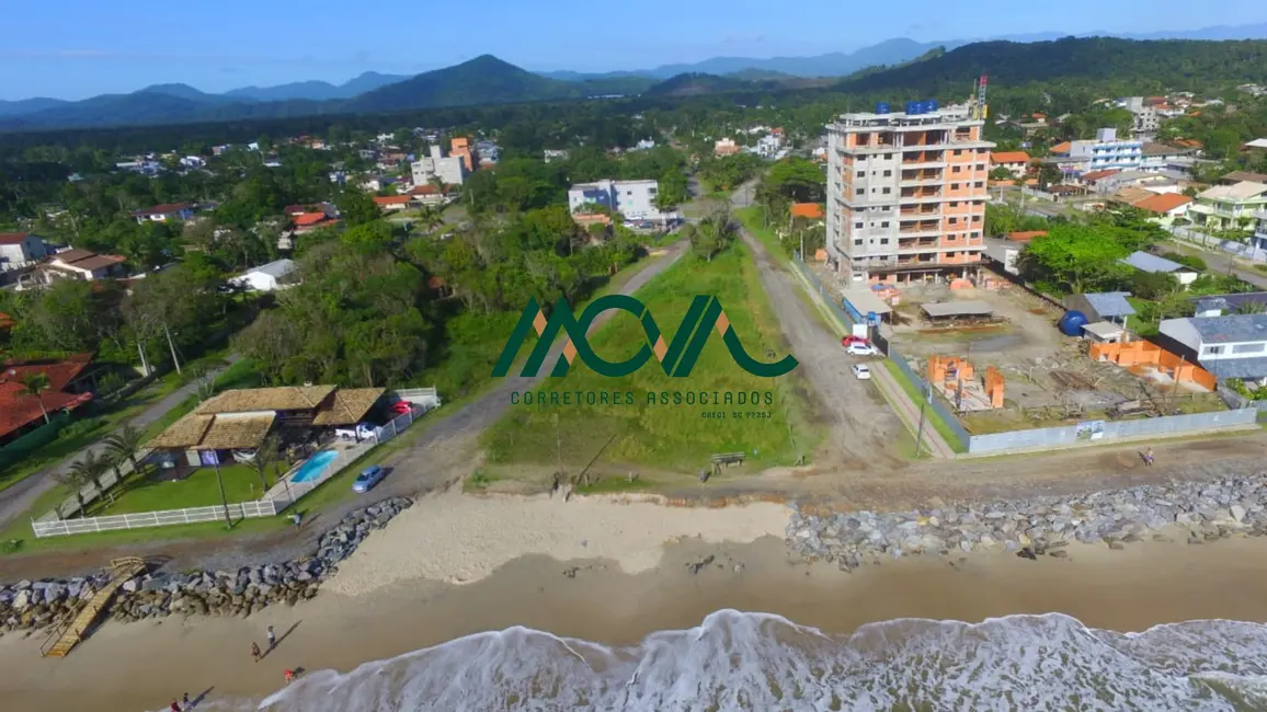 Foto 9 de Casa com 3 quartos à venda, 150m2 em Itapoa - SC