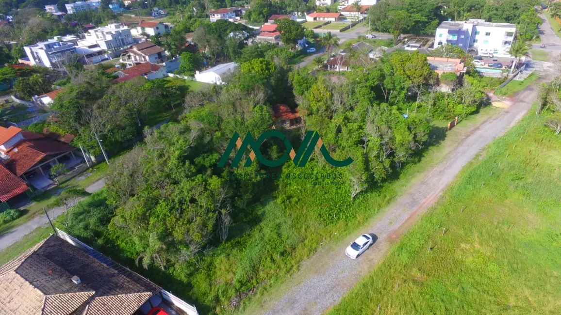 Foto 6 de Casa com 3 quartos à venda, 150m2 em Itapoa - SC