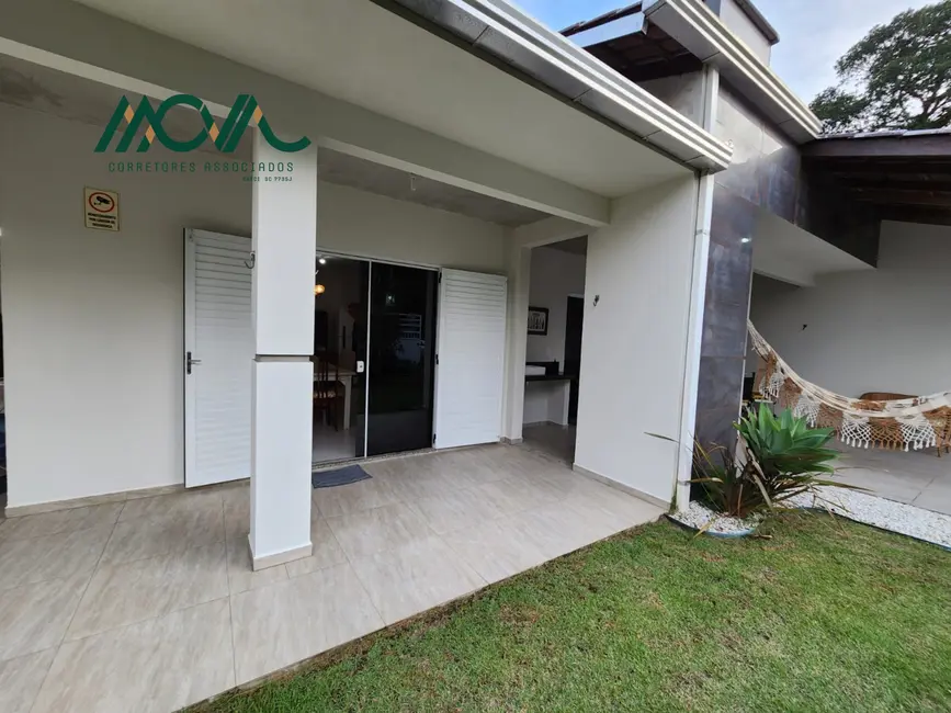 Foto 3 de Casa com 3 quartos à venda, 140m2 em Itapoa - SC