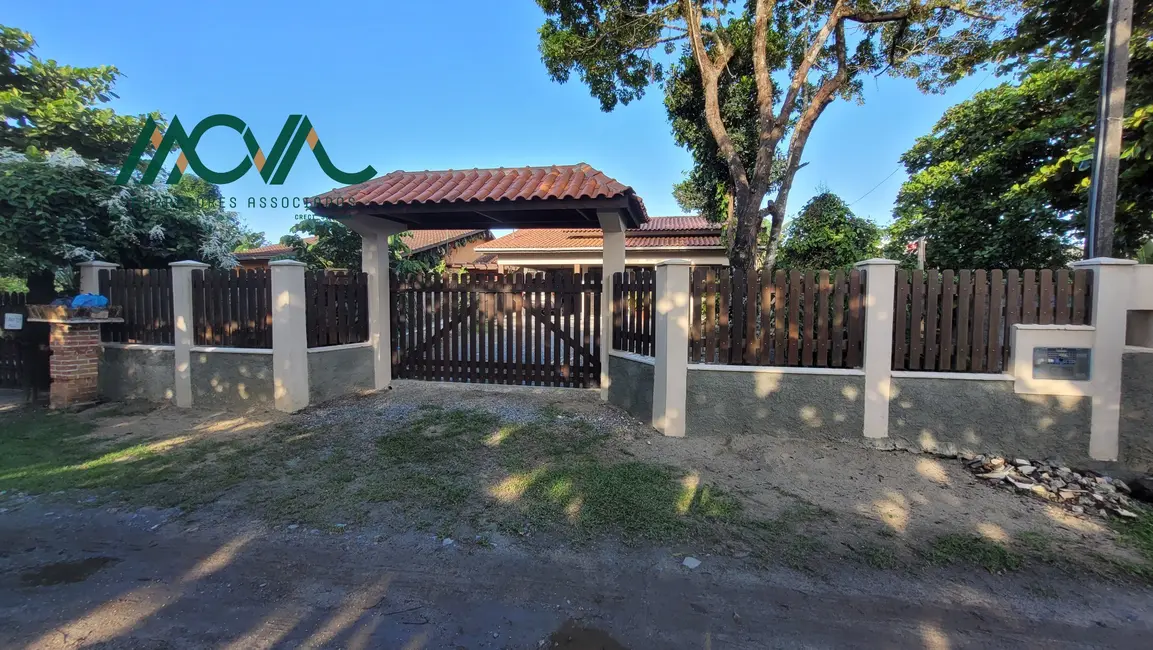 Foto 3 de Casa com 3 quartos à venda, 150m2 em Itapema do Norte, Itapoa - SC