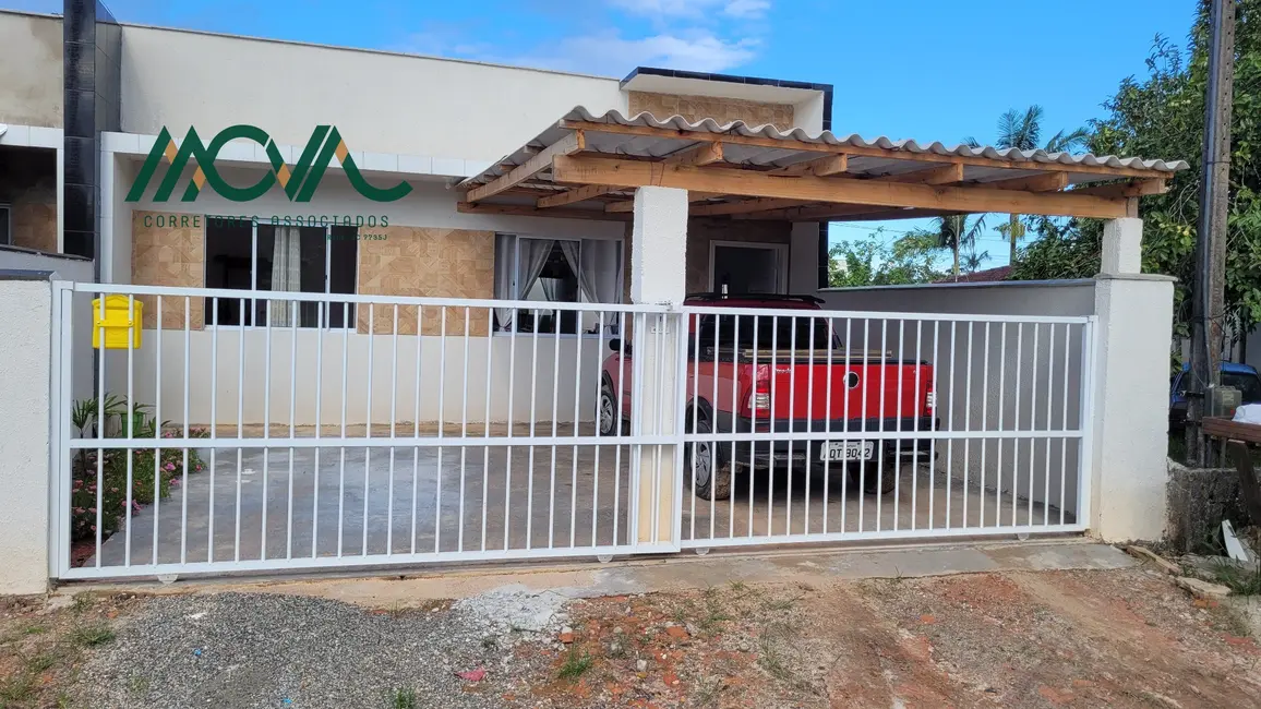 Foto 1 de Casa com 2 quartos à venda, 54m2 em Itapoa - SC