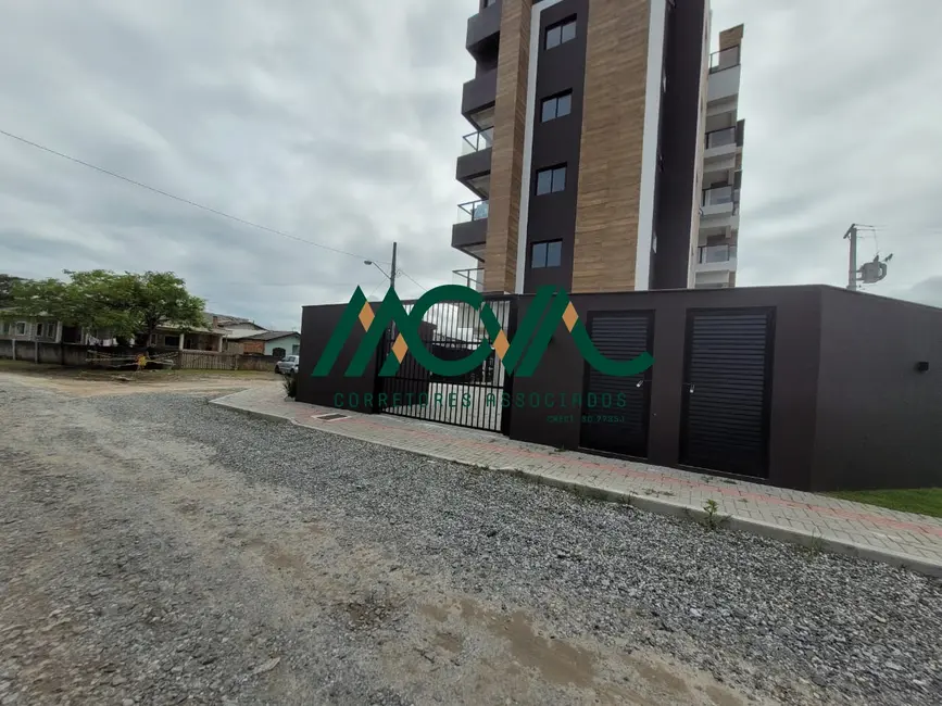 Foto 4 de Apartamento com 2 quartos para alugar, 58m2 em Itapoa - SC