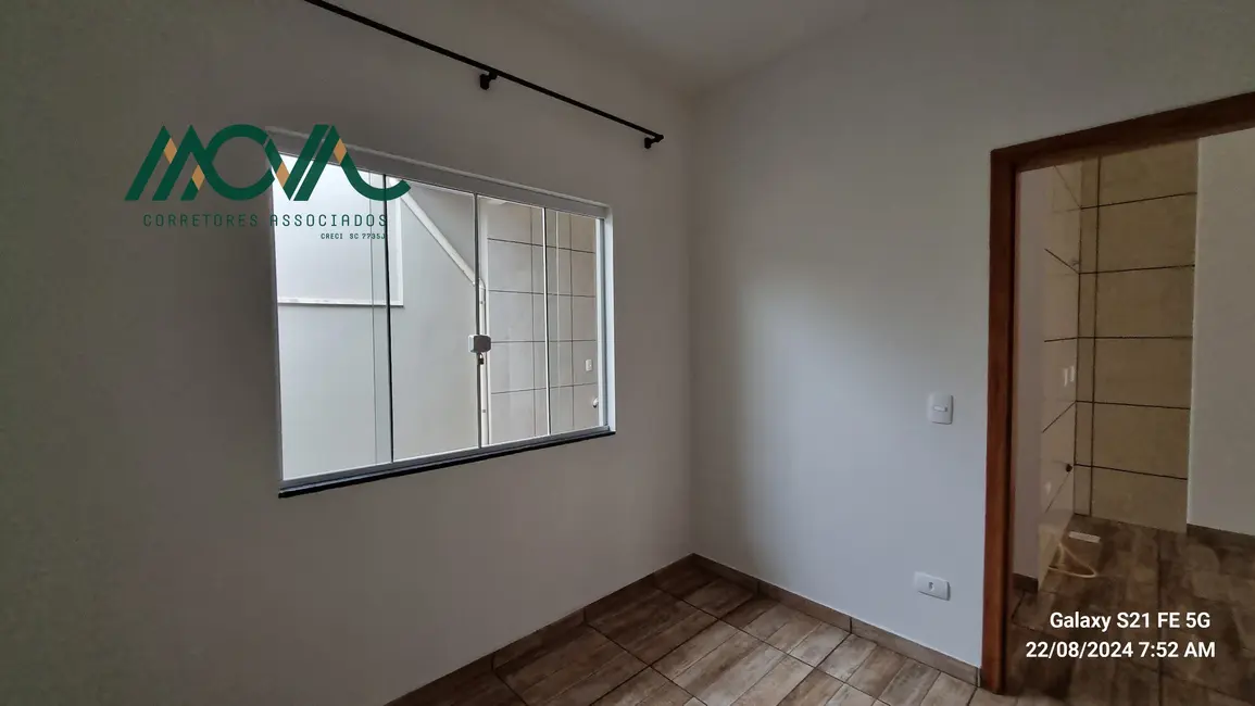 Foto 9 de Casa com 2 quartos para alugar, 80m2 em Itapoa - SC