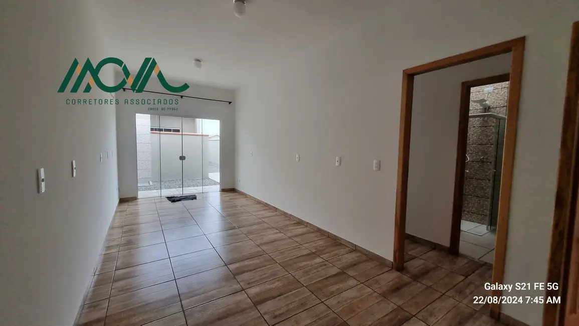 Foto 5 de Casa com 2 quartos para alugar, 80m2 em Itapoa - SC