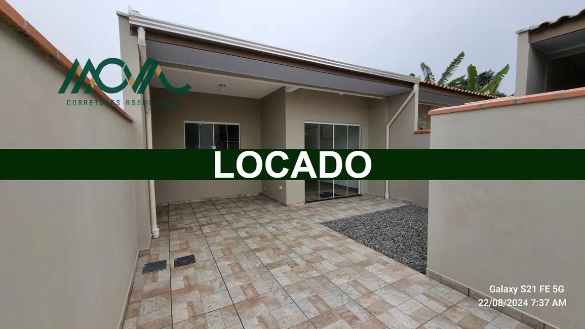 Foto 1 de Casa com 2 quartos para alugar, 80m2 em Itapoa - SC