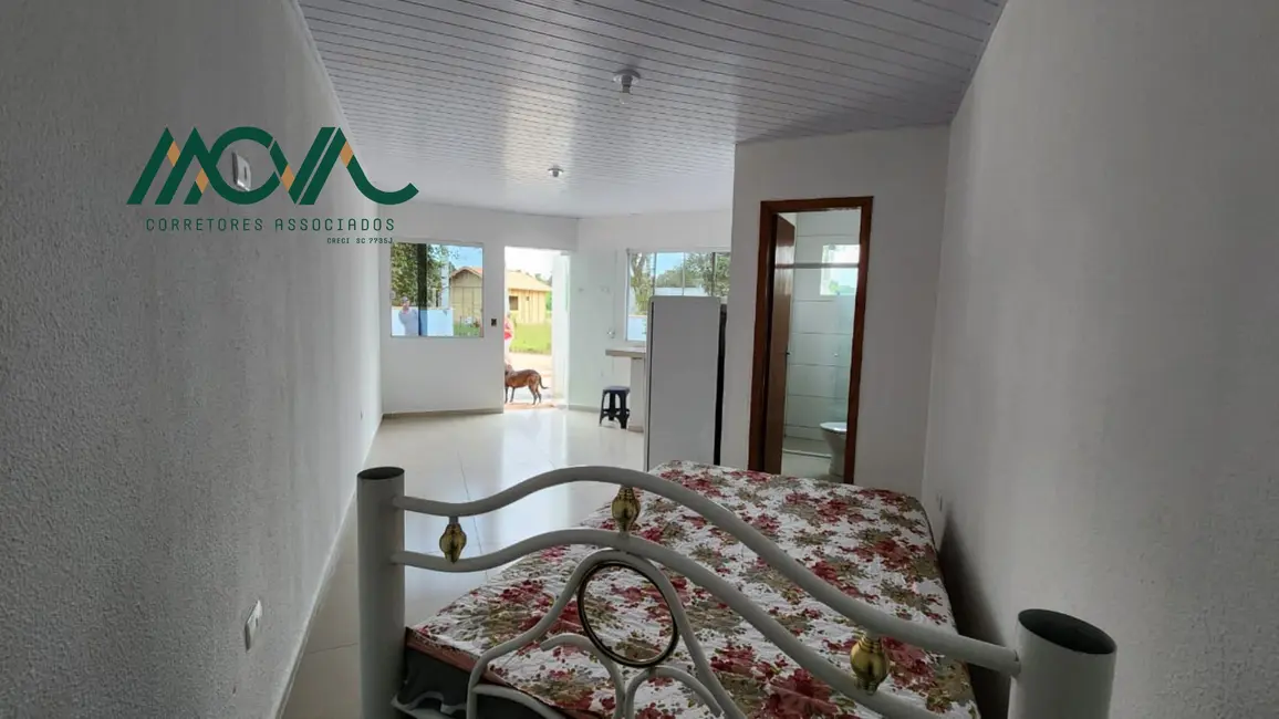 Foto 4 de Casa com 1 quarto para alugar, 35m2 em Itapoa - SC