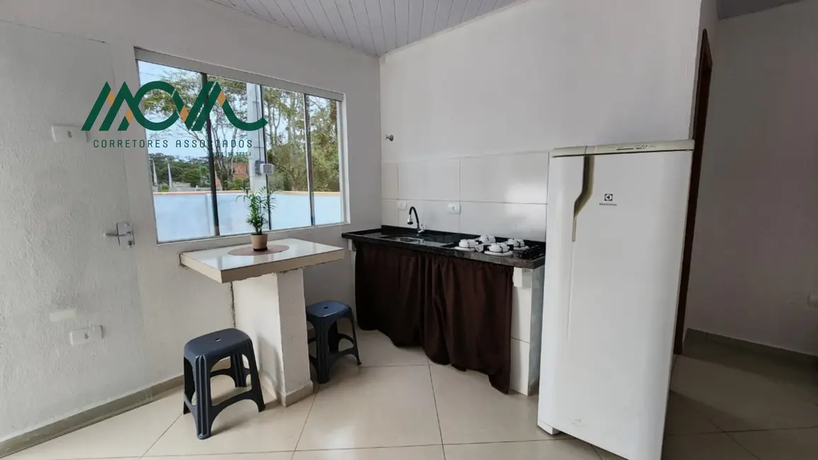 Foto 3 de Casa com 1 quarto para alugar, 35m2 em Itapoa - SC