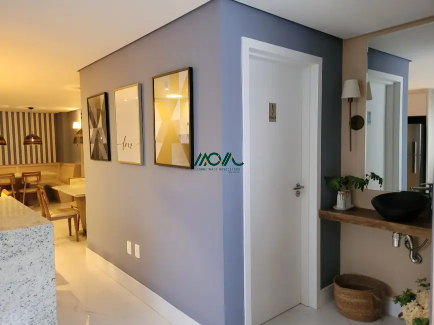 Foto 9 de Apartamento com 2 quartos à venda, 79m2 em Itapoa - SC