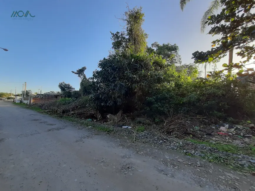 Foto 2 de Terreno / Lote à venda, 360m2 em Itapoa - SC