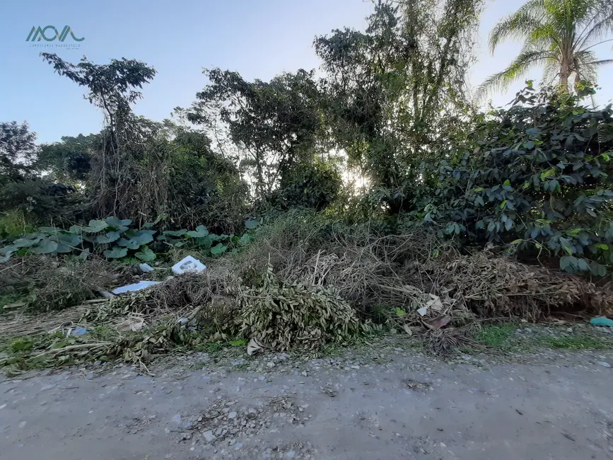 Foto 2 de Terreno / Lote à venda, 360m2 em Itapoa - SC