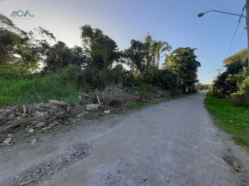 Foto 2 de Terreno / Lote à venda, 360m2 em Itapoa - SC