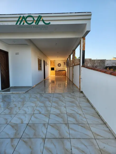 Foto 9 de Casa com 3 quartos para alugar, 140m2 em Itapoa - SC