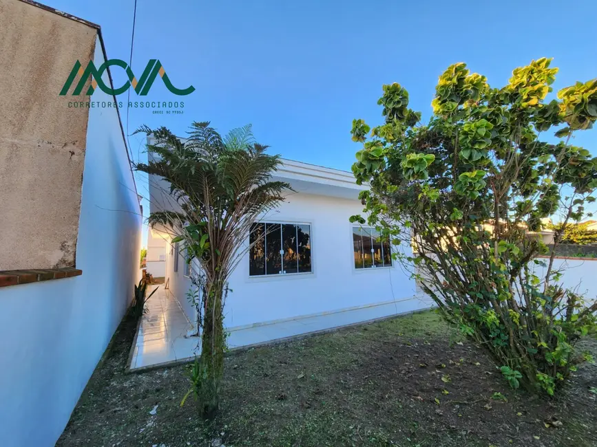 Foto 5 de Casa com 3 quartos para alugar, 140m2 em Itapoa - SC