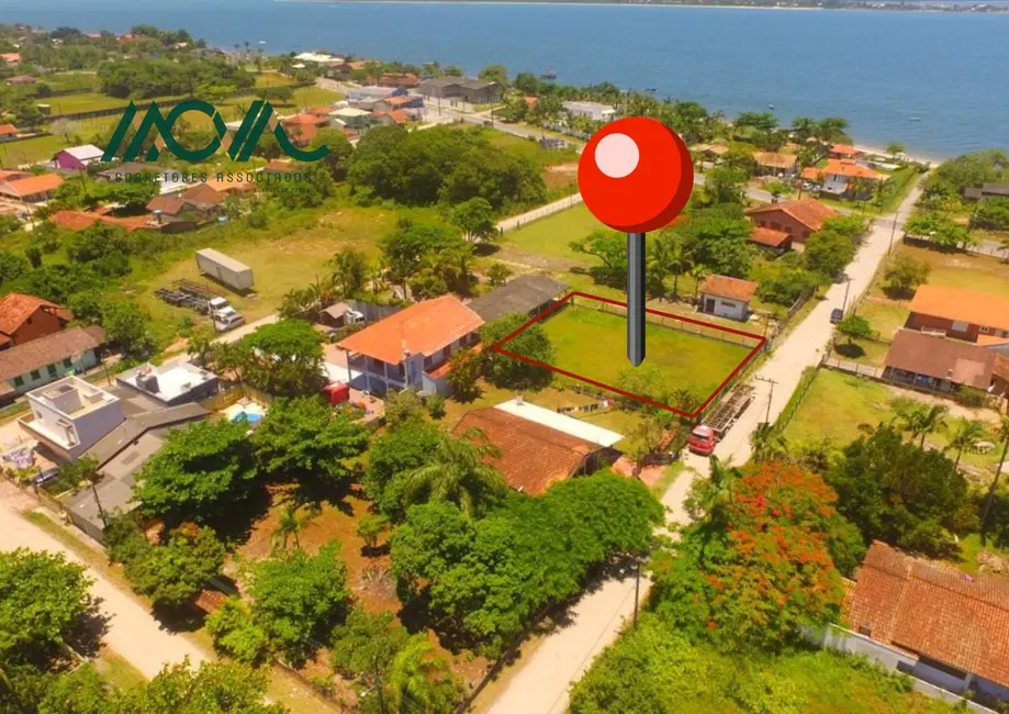 Foto 3 de Terreno / Lote à venda, 720m2 em Itapoa - SC