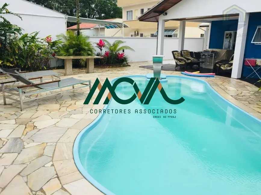 Foto 3 de Casa com 3 quartos à venda, 166m2 em Itapoa - SC