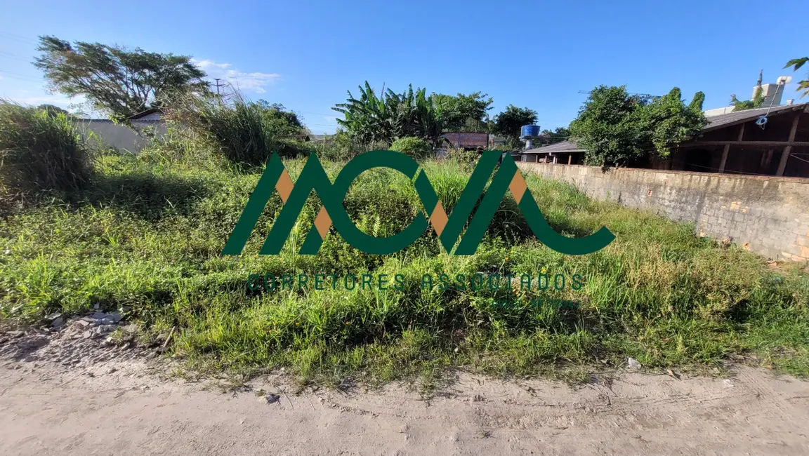 Foto 2 de Terreno / Lote à venda, 360m2 em Itapoa - SC