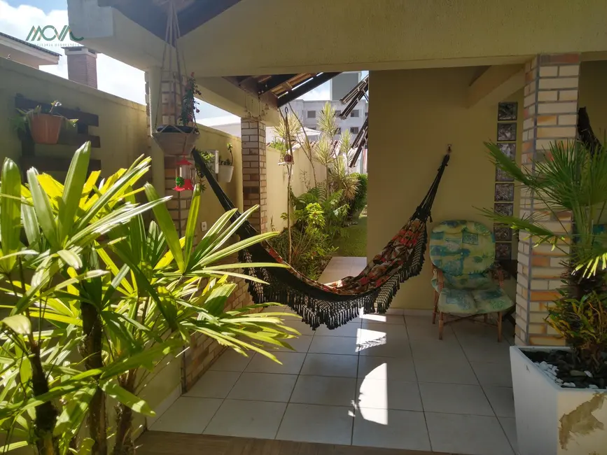 Foto 8 de Casa com 5 quartos à venda, 197m2 em Itapoa - SC