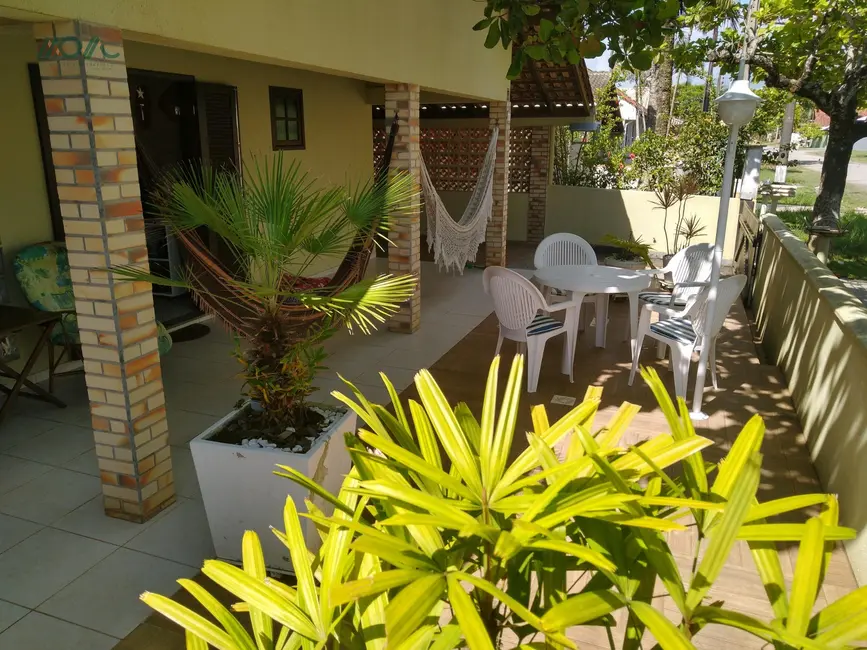 Foto 4 de Casa com 5 quartos à venda, 197m2 em Itapoa - SC