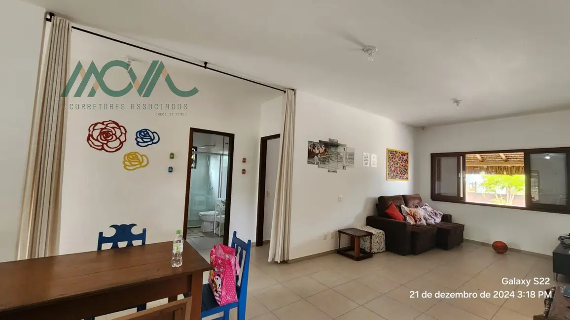 Foto 9 de Casa com 3 quartos à venda, 130m2 em Itapoa - SC