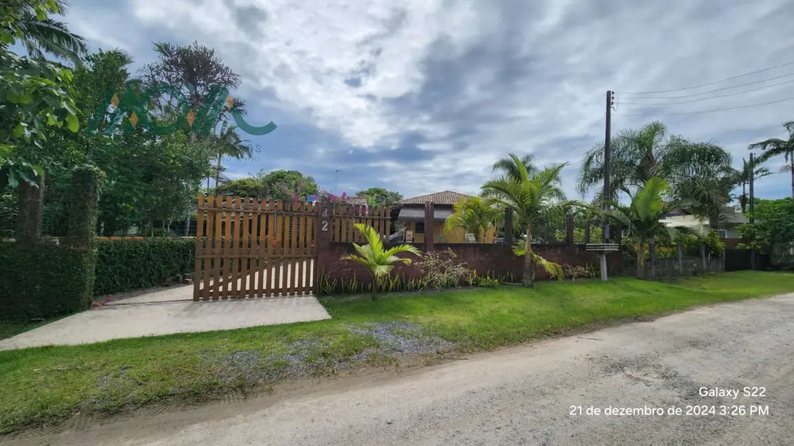 Foto 3 de Casa com 3 quartos à venda, 130m2 em Itapoa - SC